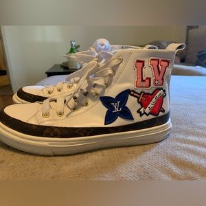 Women’s converse. Only worn twice